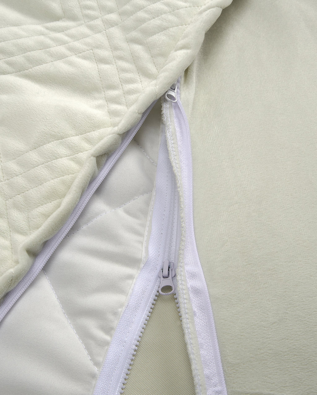 blanky + Hiver